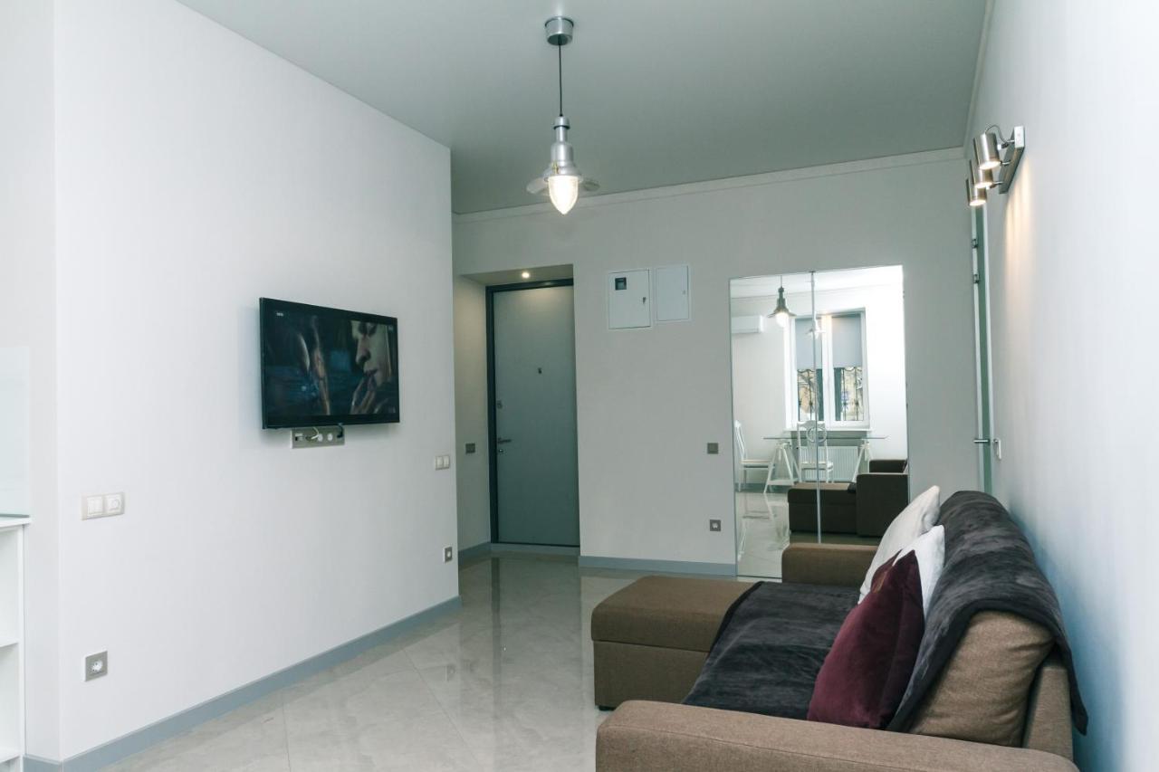 Hotrent City Deluxe Киев Екстериор снимка