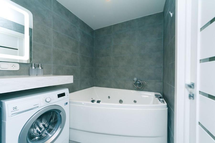 Hotrent City Deluxe Киев Екстериор снимка
