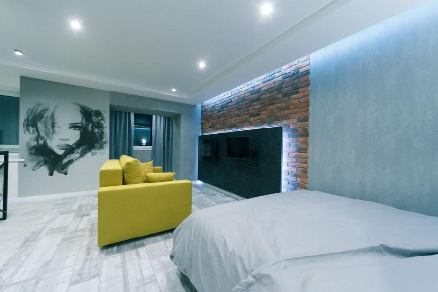 Hotrent City Deluxe Киев Екстериор снимка